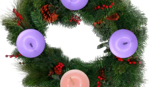 Corona de Adviento: Preparación para el Nacimiento de Jesús