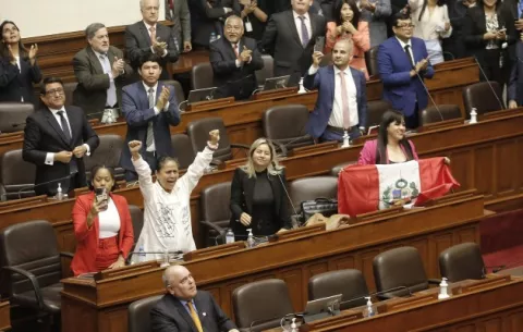  Congreso de Perú juramentará a vicepresidenta 