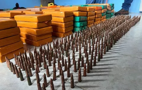 Incautan droga y balas de fusil en Villa del Caribe, Colón