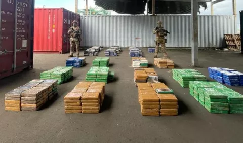 Droga  inunda los puertos panameños