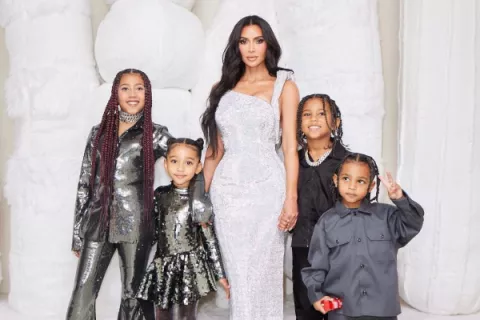 Kim Kardashian afirma que la crianza compartida es ‘difícil’