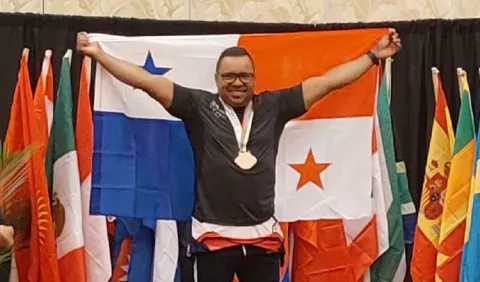 Del Castillo con bronce en Mundial de Pesas Máster