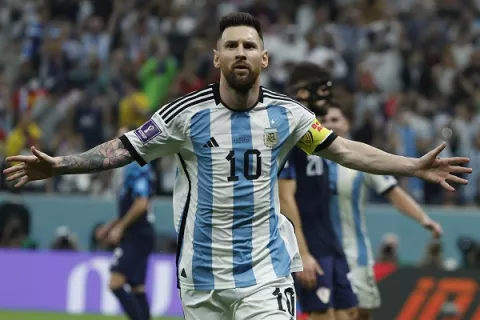 Argentina golea  y espera rival en la final de Qatar 2022