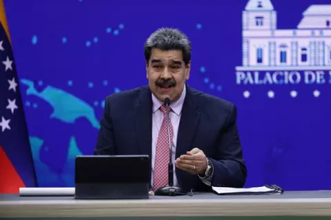 Maduro anuncia medidas por depreciación acelerada de moneda