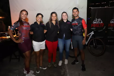 Dale la Vuelta, presentó su Maillot oficial