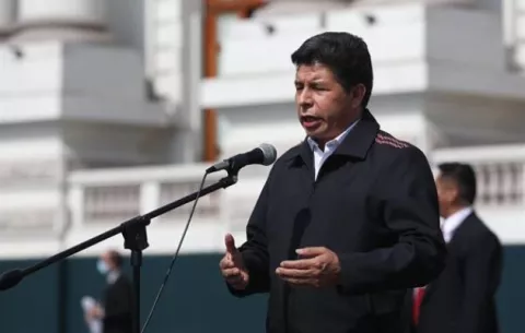 Pedro Castillo disolvió temporalmente el Congreso de Perú 