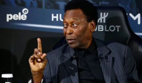 Pelé se encuentra estable, según boletín médico 