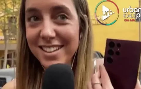 Millonario catarí le regala costoso celular a una periodista en plena transmisión