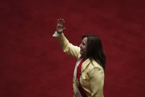 Panamá expresa su apoyo a Boluarte como la nueva presidenta de Perú