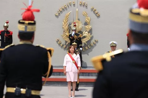 La presidenta de Perú llama a la calma tras protestas