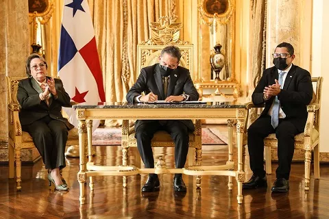 Sancionan ley que regula ejercicio de la abogacía