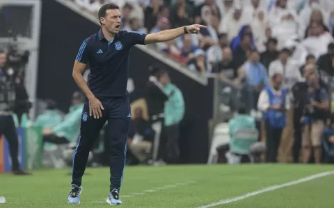 Scaloni emula a Menotti y Bilardo como campeón del mundo 