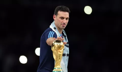 Scaloni, seguirá en su cargo en Argentina