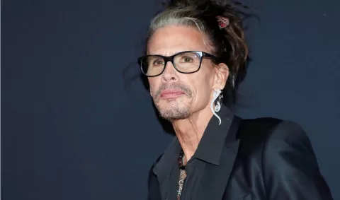 Steven Tyler es implicado en una demanda de abuso sexual 