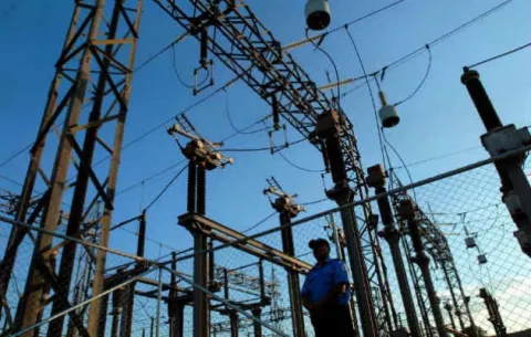 Extienden hasta fin de año descuento en tarifas eléctricas a clientes afectados por la covid-19 