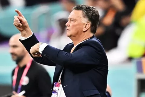 Van Gaal: Queremos ser campeones del mundo, nos quedan cuatro partidos