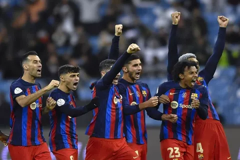 Barcelona y Real Madrid jugarán la final de la Supercopa