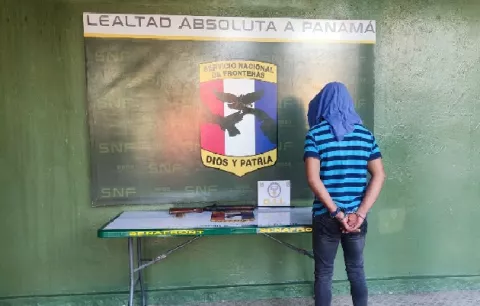 Ubican a un hombre con un rifle y 22 municiones en Barú 