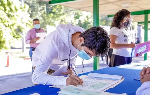 Más de 105 mil estudiantes registrados en el concurso de becas