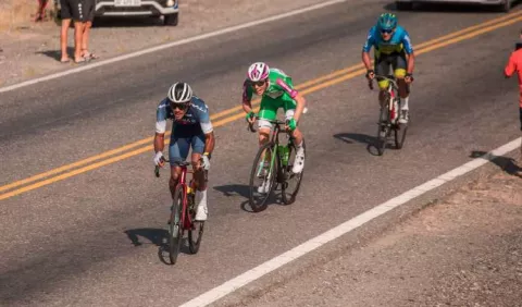 Panameño Christofer Jurado con buen día en la Vuelta a San Juan