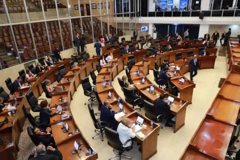 Suspenden comparecencia de ministros por el tema de la mina