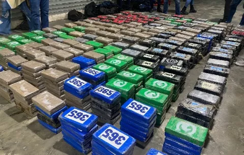 Incautan millonario cargamento de droga en un puerto colonense