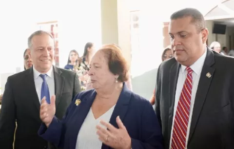 Embajadora de Estados Unidos aborda tema de migración en Chiriquí