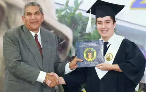 Un 95% de los graduandos completaron el año académico 2022