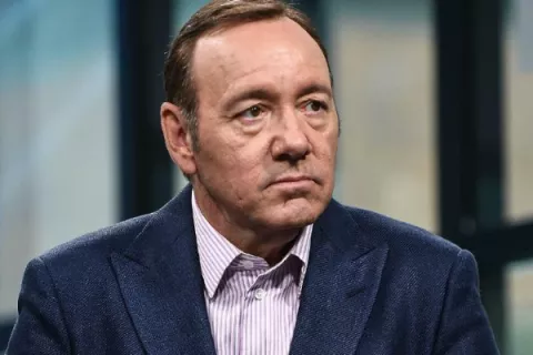 Kevin Spacey negó siete cargos más por delitos sexuales