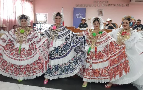Controles sanitarios para el desfile de las Mil Polleras
