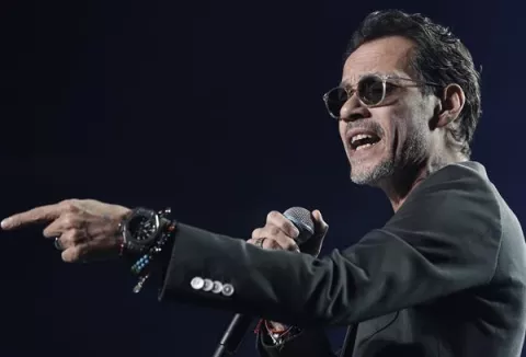 Rumores de boda para Marc Anthony y Nadia Ferreira 