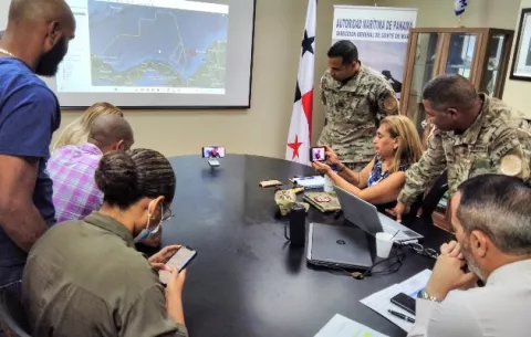 Marinos panameños siguen desaparecidos en aguas colombianas