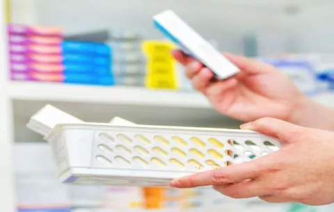 Comprarán 132 medicinas por desabastecimiento crítico