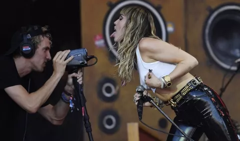 Miley Cyrus lanzará en enero su sencillo 'Flowers'