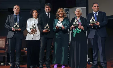 Mocedades recibe el premio latino Estrella del Siglo