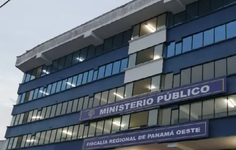 Condenan a un hombre a 35 años de cárcel por violar a dos menores