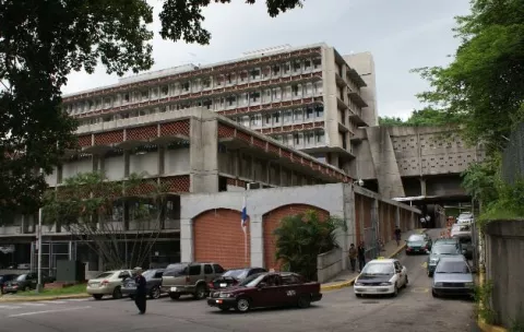 Cancelan licitación para construcción del nuevo Oncológico