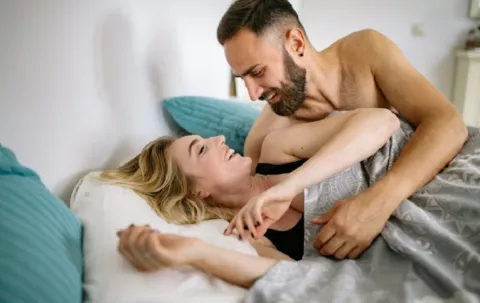 Pareja: Creencias absurdas que afectan la intimidad