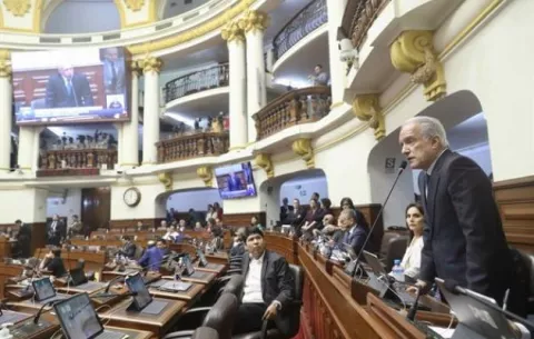 Aplazan nuevamente el debate de adelanto de elecciones en Perú