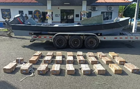 Decomisan 253 paquetes con sustancia ilícita en Punta Mala