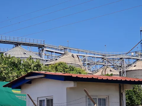 Colapso de silos causa pérdidas de maíz en Los Santos