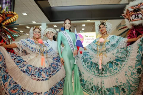Solaris Barbas se unió a la concentración del Miss Universo