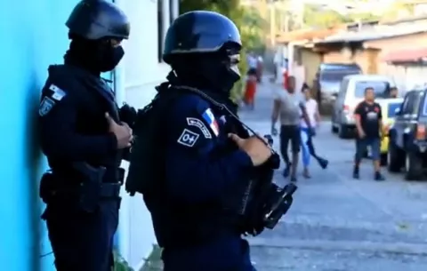 Menor muere luego de que se le disparara el arma que manipulaba