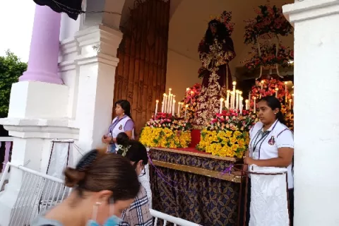 Peregrinos de Atalaya participan del Miércoles de Ceniza 