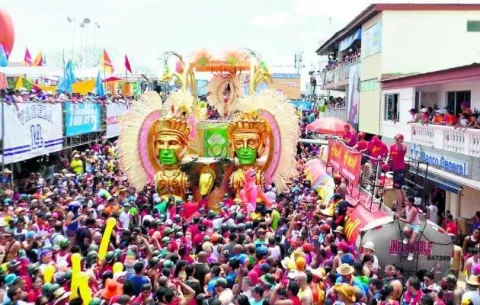 Tras dos años de suspensión, vuelve celebración del Carnaval