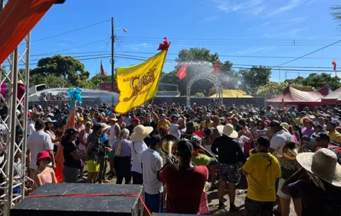 Chiricanos carnavalearon sin importar el frío y la brisa
