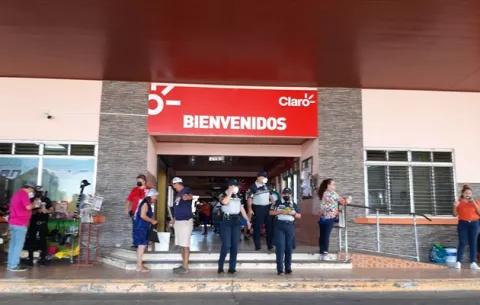 Viajeros inician retorno a otras provincias tras el carnaval