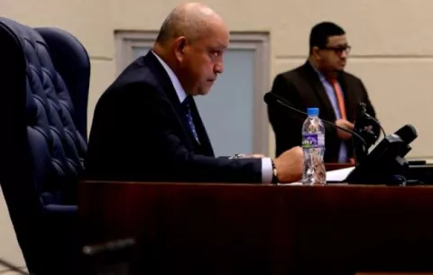Prioridades en la Asamblea, recurren a licencias con sueldo