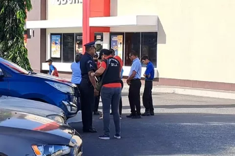 Buscan a las personas que hurtaron más de $28 mil del McDonald's de David