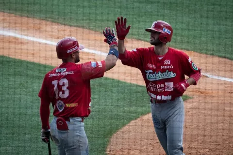 Federales panameños vencen a los Indios de Puerto Rico